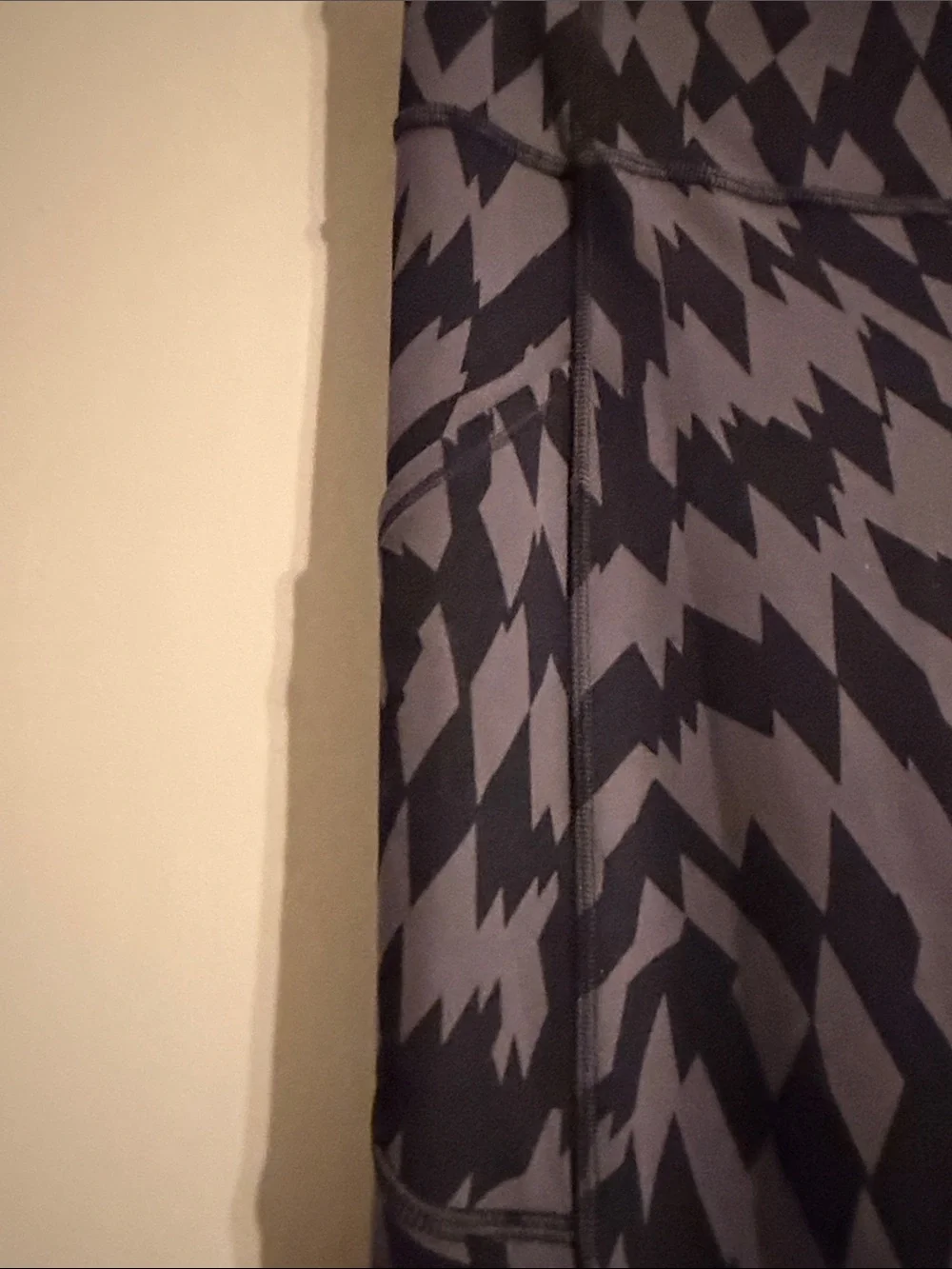 Lululemon Invigorate High-Rise Crop 23